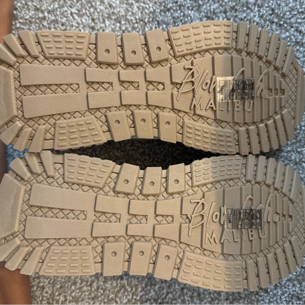 Blowfish Malibu Cream and Tan Sneakers - Picture 4 of 5